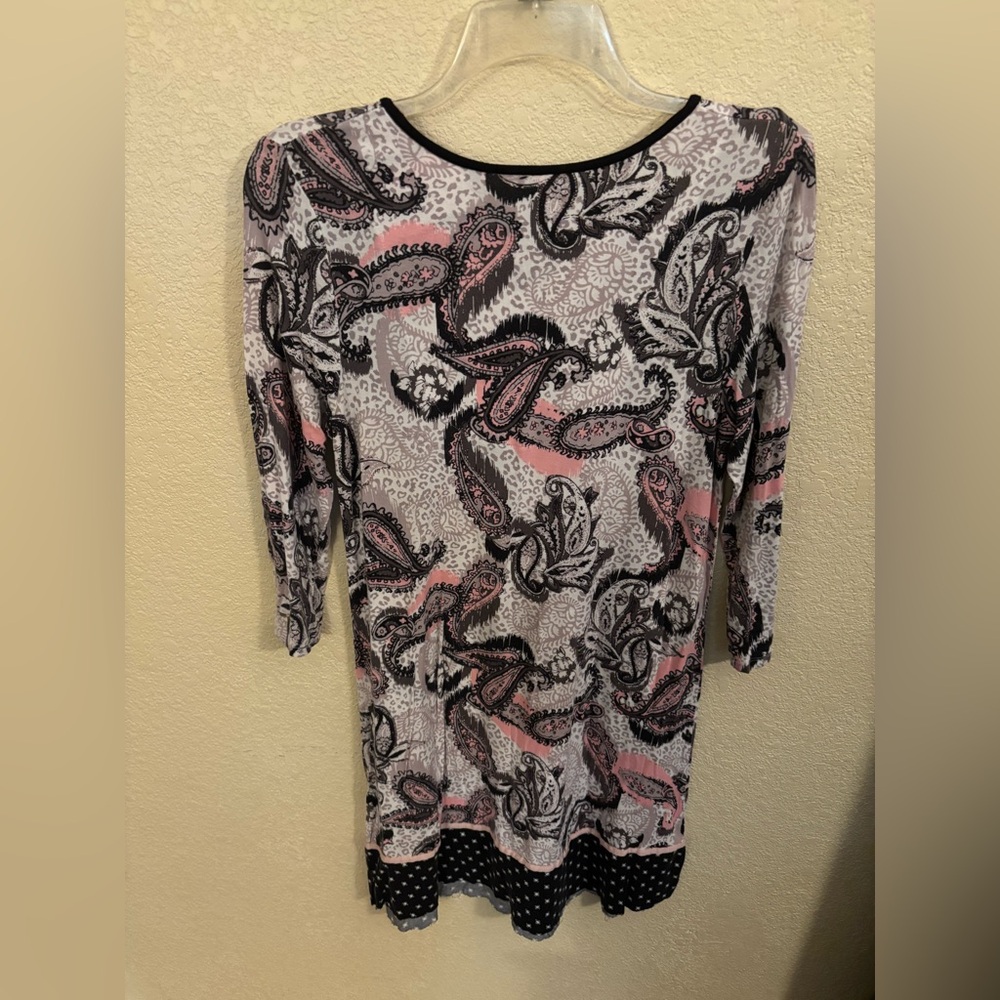 Ellen Tracy Pink and Black Paisley Nightgown with Polka Dot Hem, Size S - Picture 2 of 6